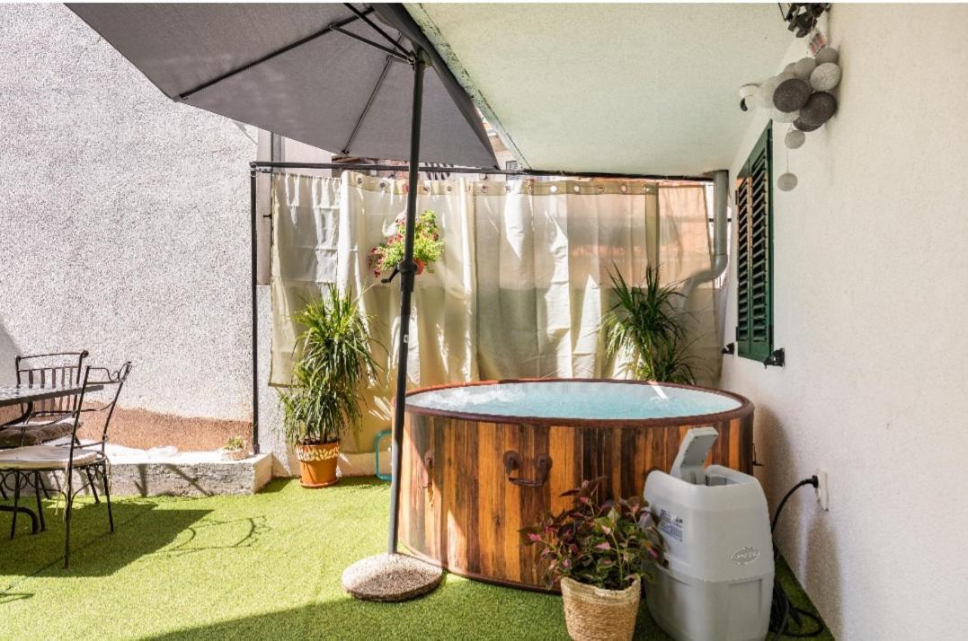 Villa Angie Old Town With Jacuzzi 斯普利特 外观 照片